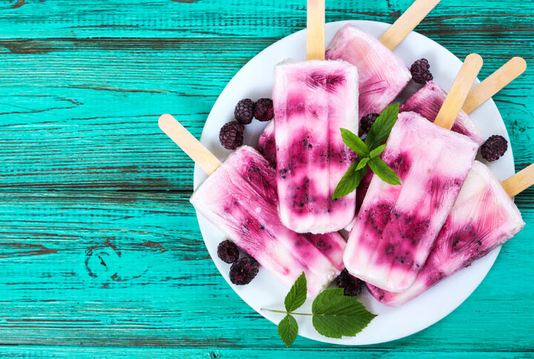 2 Healthy and Refreshing DIY Popsicle Recipes